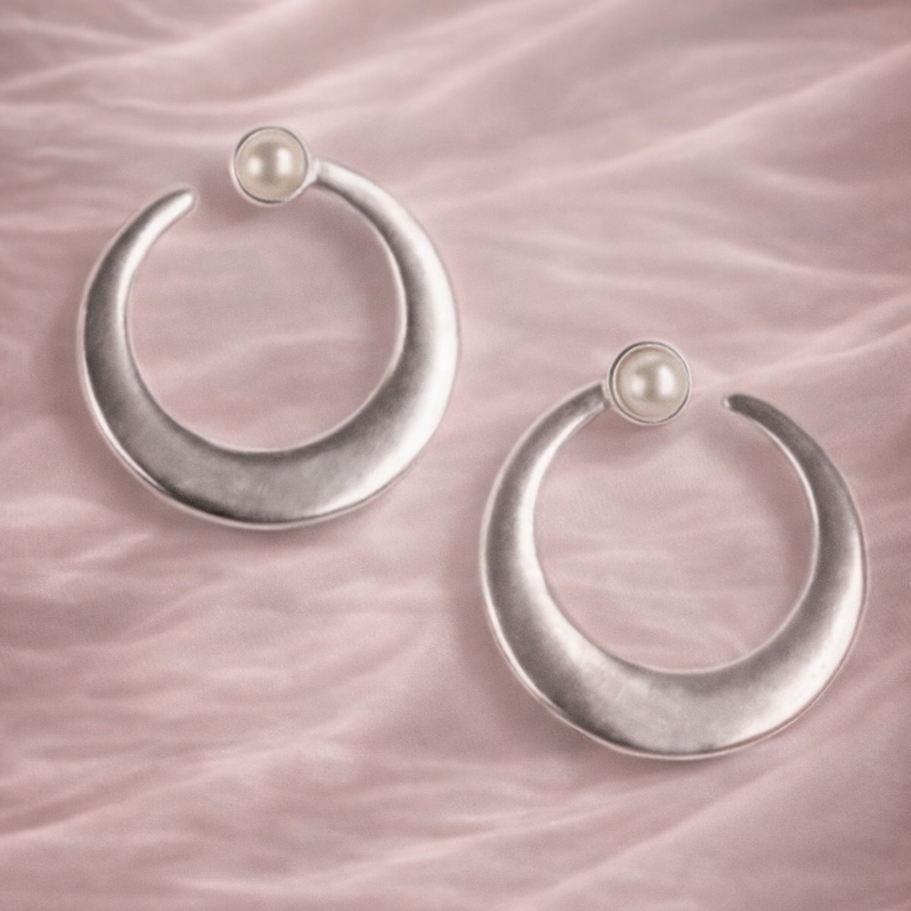 Moon Pearl Elegant Silver Hoop Earrings